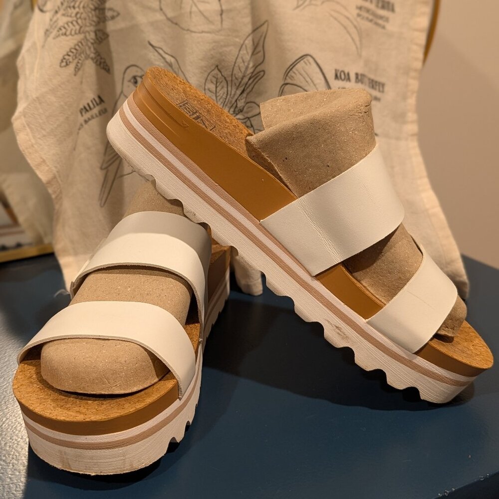 Reef Platform Sandals Size 9